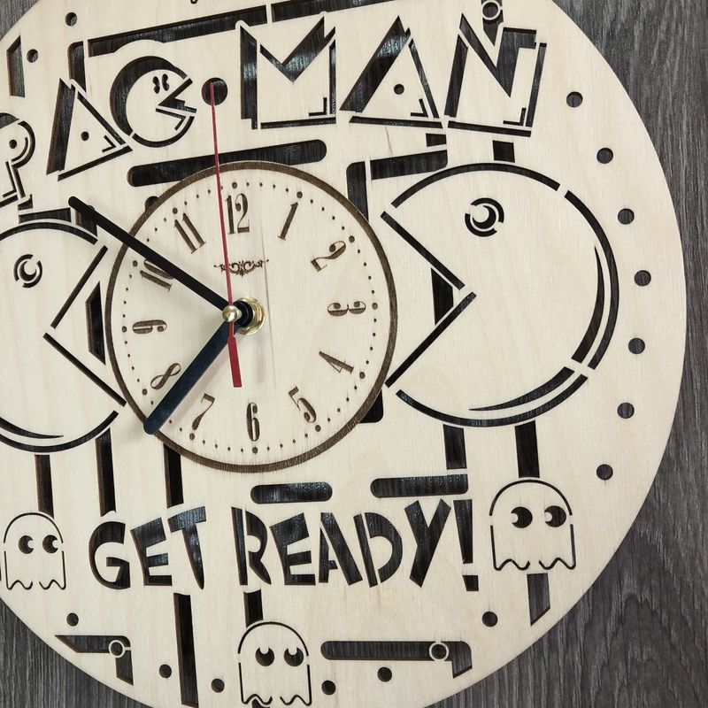 Оригінальний концептуальний настінний годинник «Pac Man»
