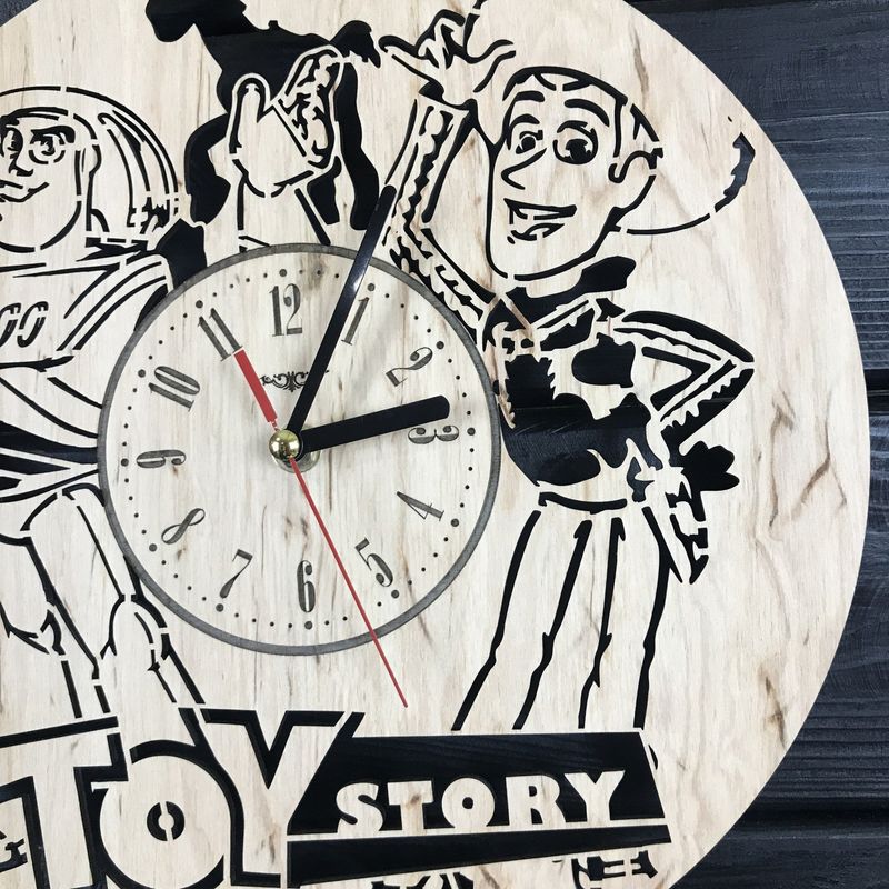 Чарівний дитячий дерев`яний годинник на стіну «Toy story»