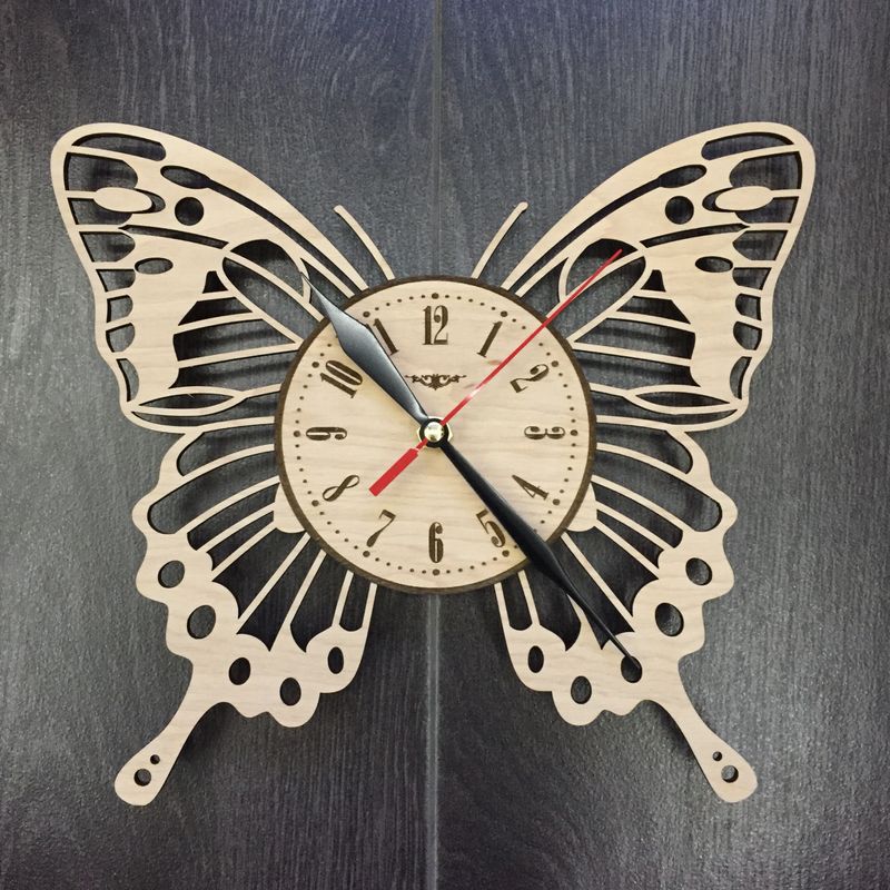 Дизайнерський настінний годинник «Метелик»