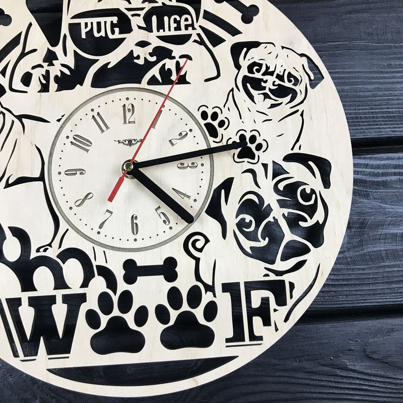 Дизайнерський оригінальний годинник на стіну «Кумедний мопс»