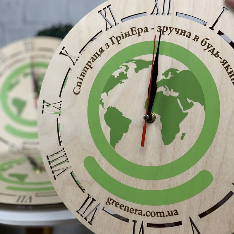 Брендированные настенные часы из дерева с логотипом компании, деревянные часы на стену, корпоративный подарок