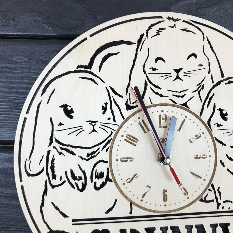 Декоративний годинник з дерева «Милі кролики»