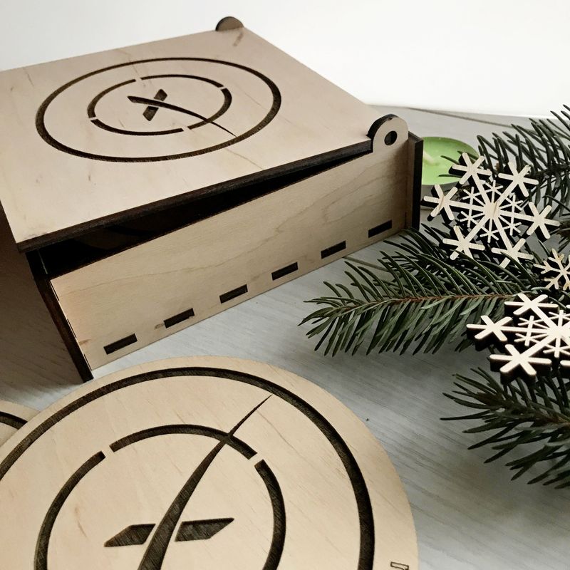 Деревянные костеры с логотипом под заказ (набор из 3-х штук в коробочке)