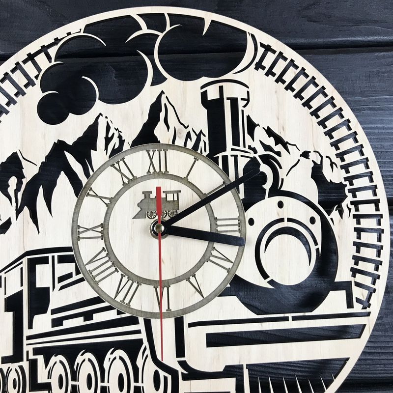Оригінальний дизайнерський годинник з дерева «Локомотив»