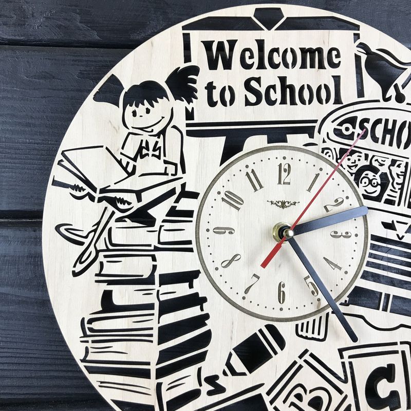 Оригінальний інтер`єрний настінний годинник «Ласкаво просимо в школу»